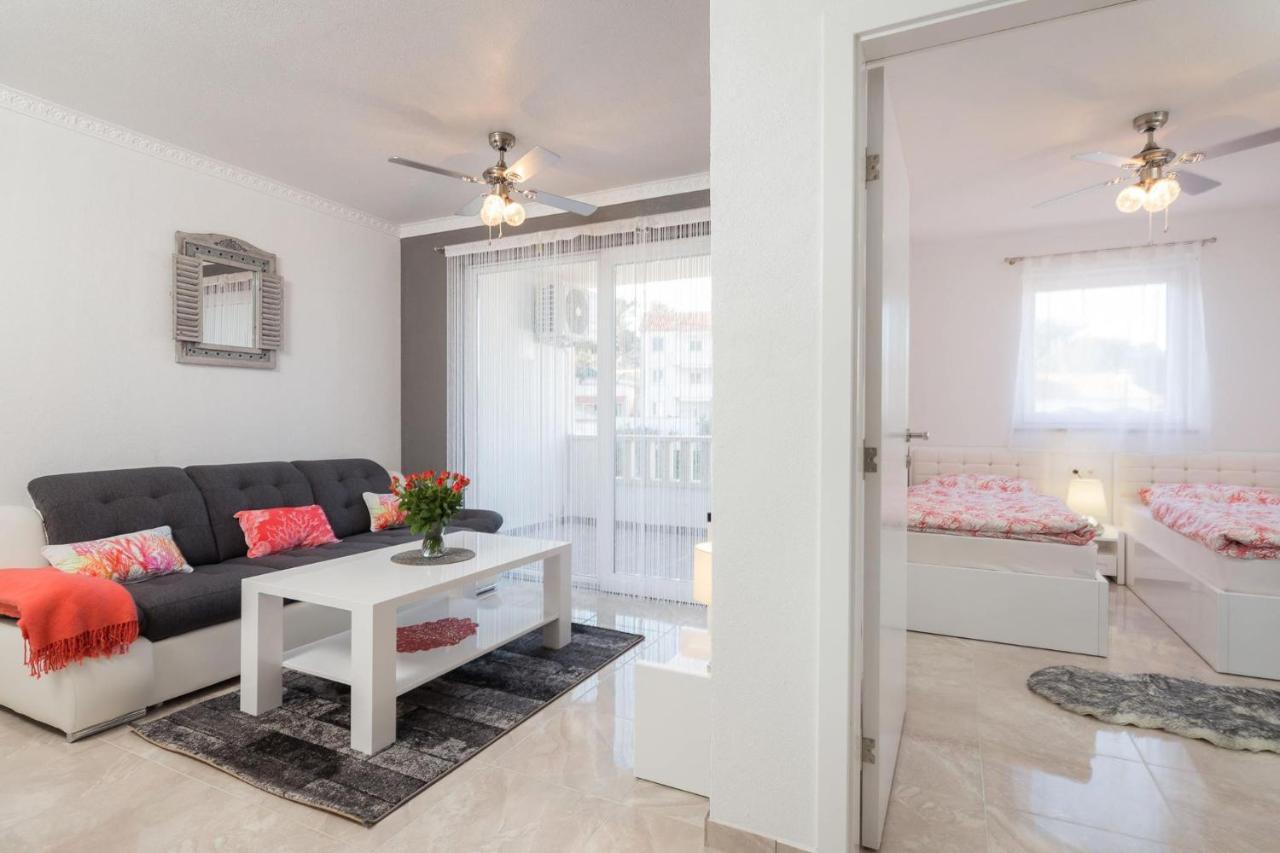 La Perla Apartments Sutivan Dış mekan fotoğraf