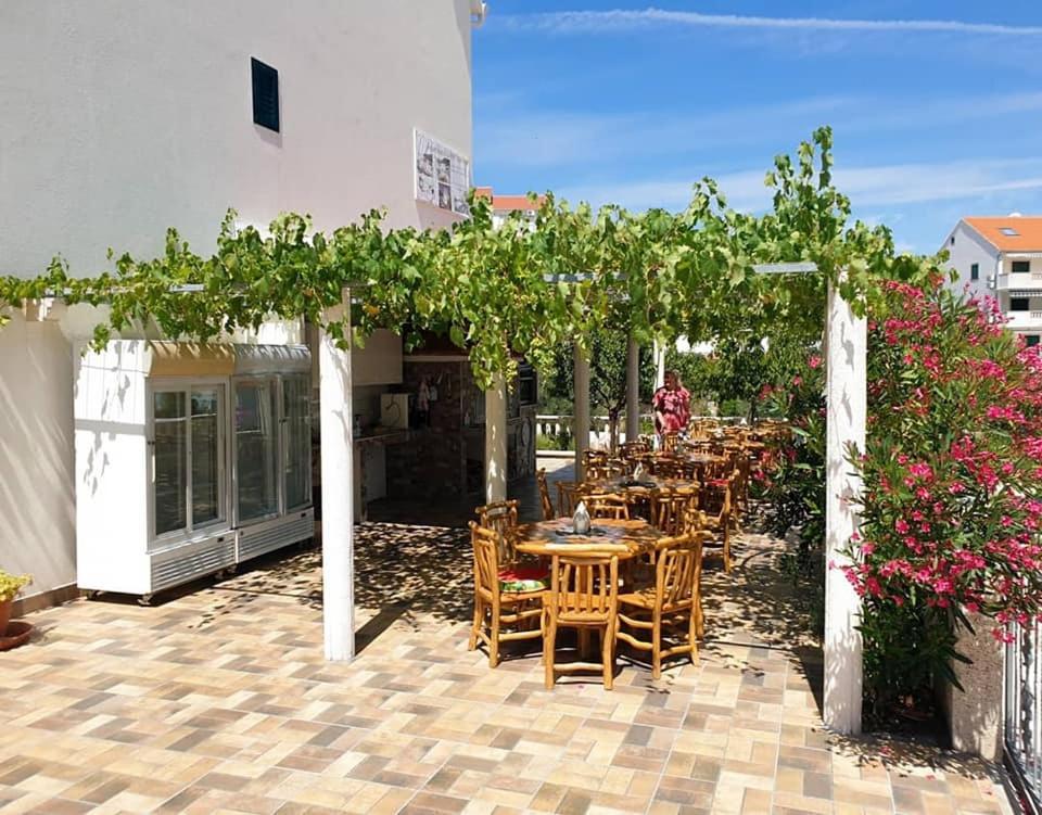 La Perla Apartments Sutivan Dış mekan fotoğraf