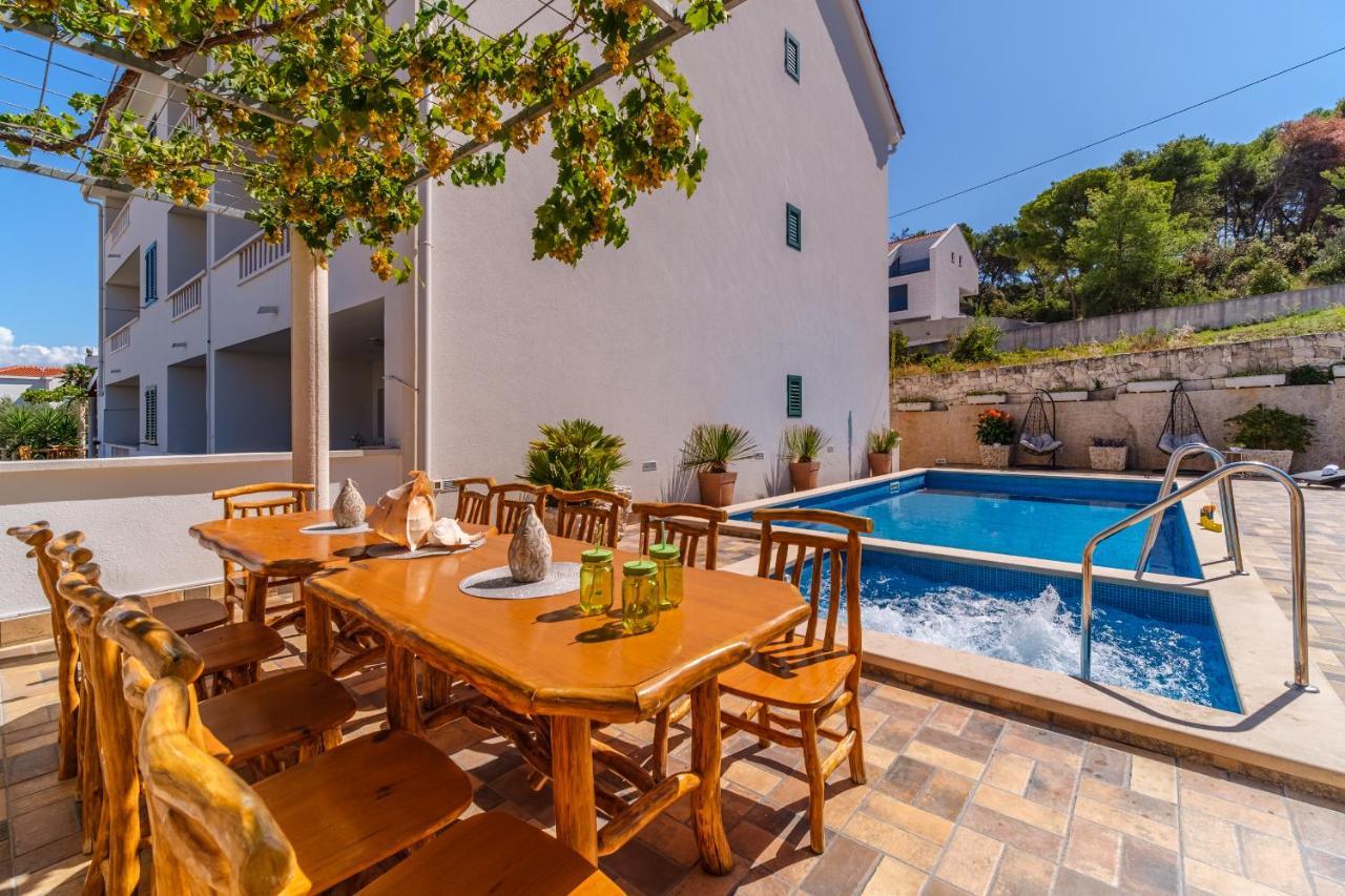 La Perla Apartments Sutivan Dış mekan fotoğraf
