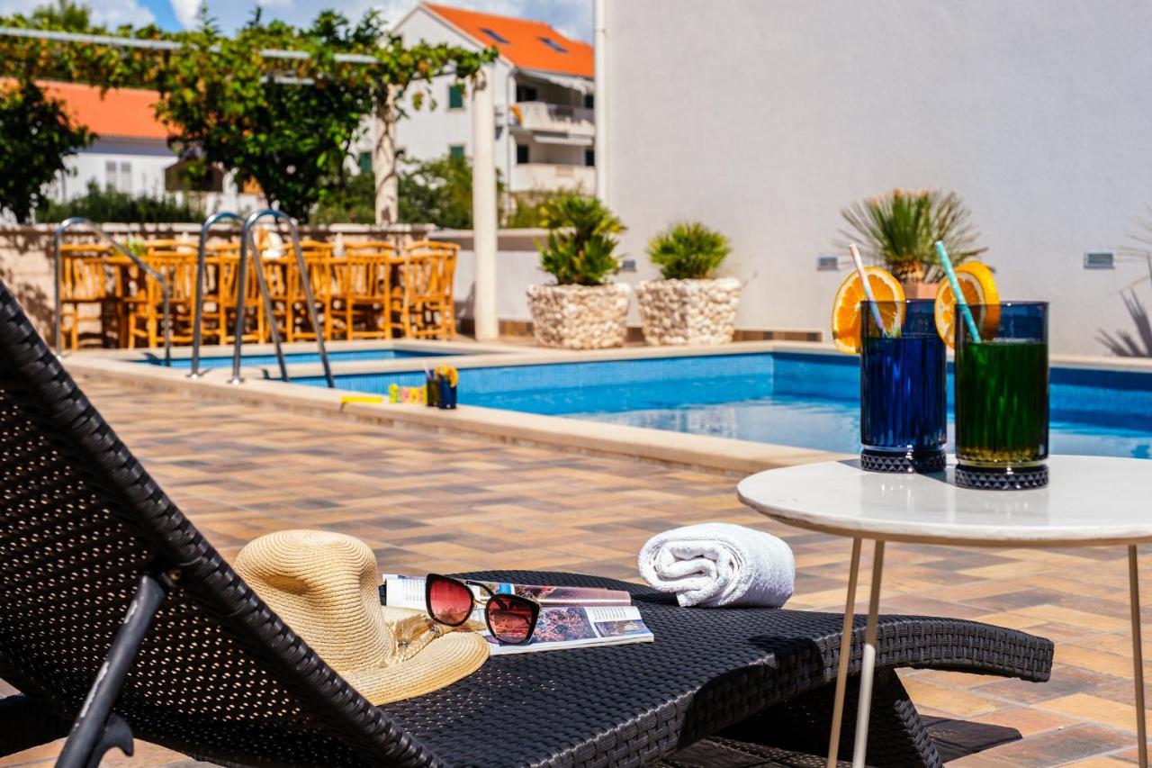 La Perla Apartments Sutivan Dış mekan fotoğraf
