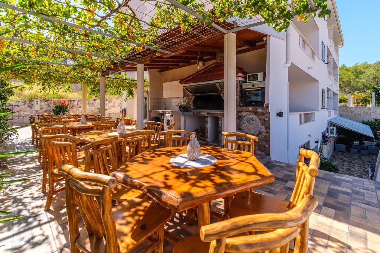 La Perla Apartments Sutivan Dış mekan fotoğraf