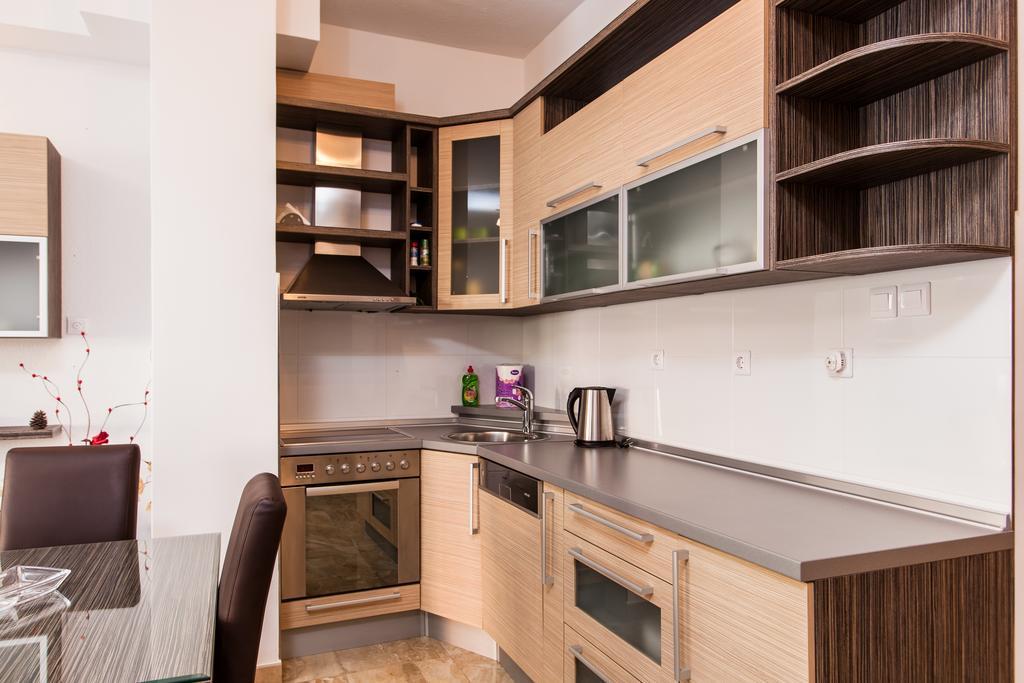 La Perla Apartments Sutivan Dış mekan fotoğraf