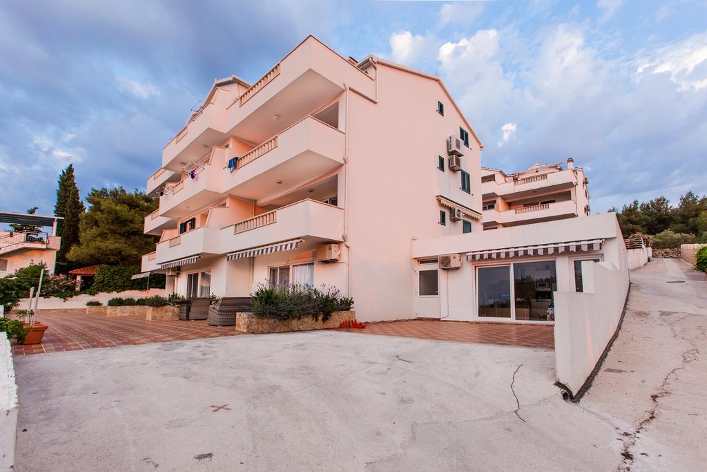 La Perla Apartments Sutivan Dış mekan fotoğraf
