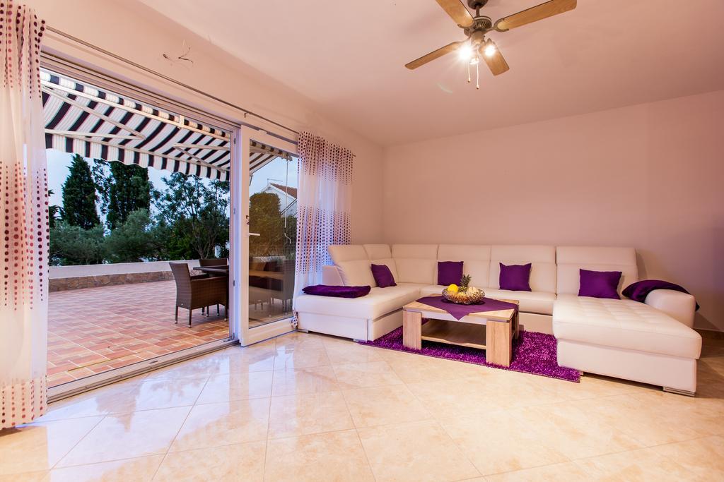 La Perla Apartments Sutivan Dış mekan fotoğraf
